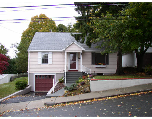 22 Caulfield Road Woburn, MA 01801 - Photo 1 of 13 Gallery Image 1