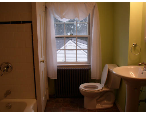 22 Caulfield Road Woburn, MA 01801 - Photo 10 of 13 Gallery Image 10