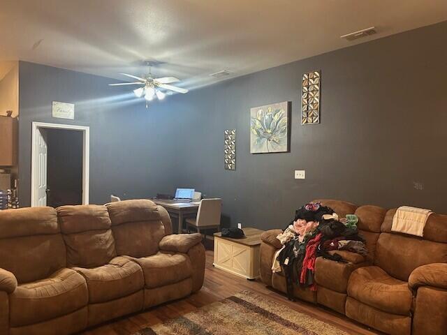 2020 100th Street Lubbock, TX 79423 - Photo 3 of 13 pic9.