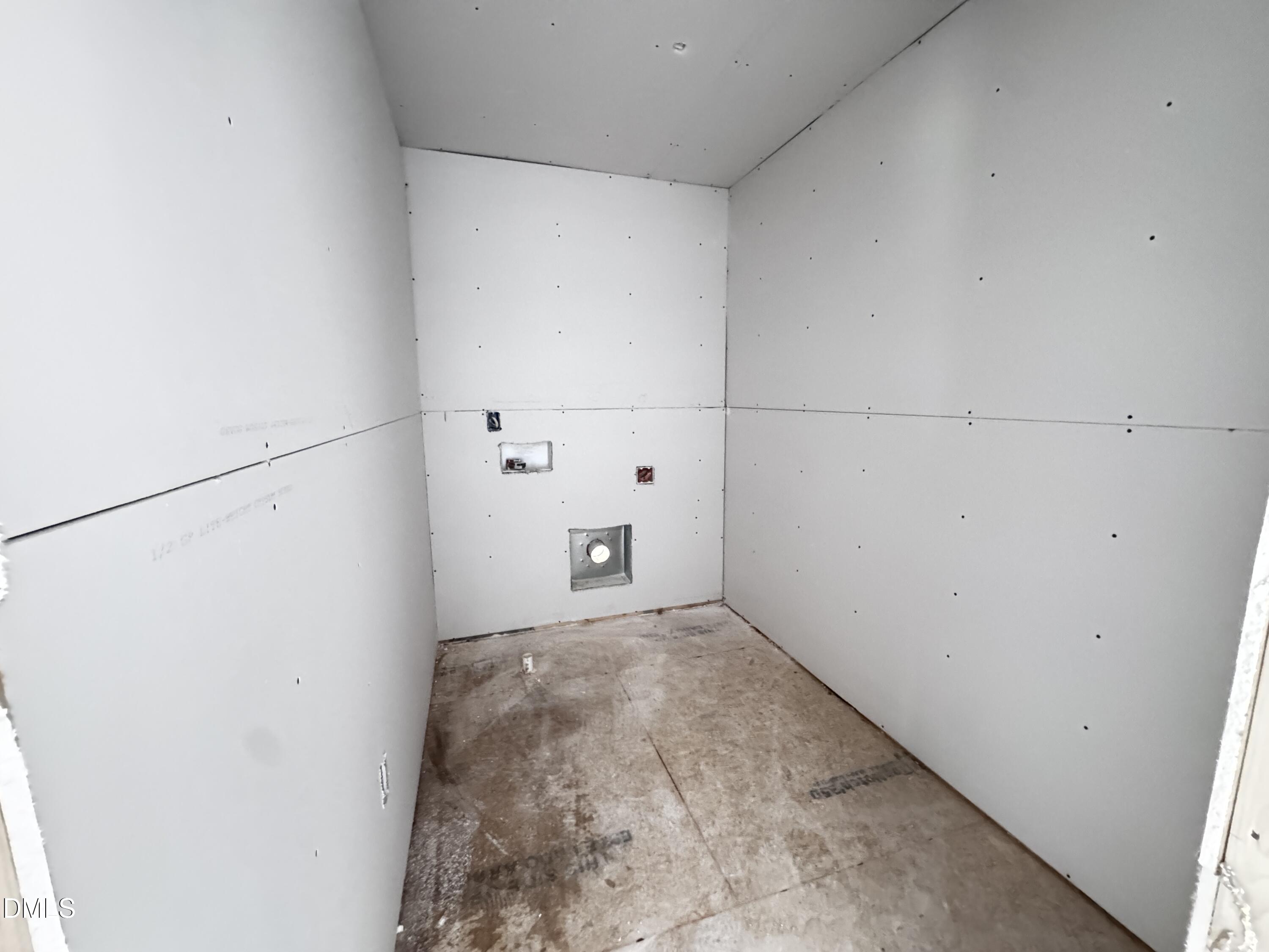 263 Kindness Drive Lillington, NC 27546 - Photo 19 of 37 a view of a small space