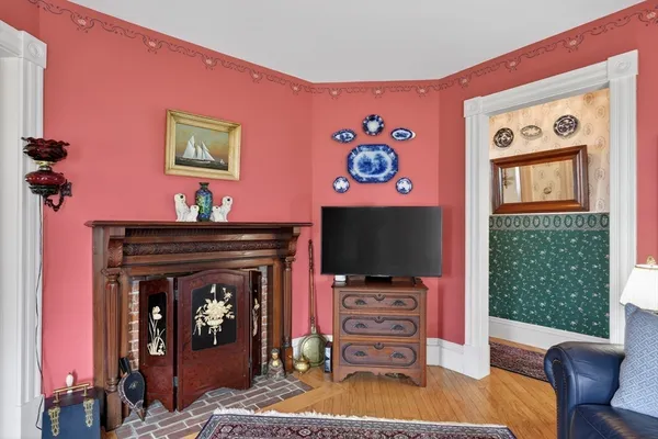 $714,900 | 70 West Main Street, Northborough, MA 01532