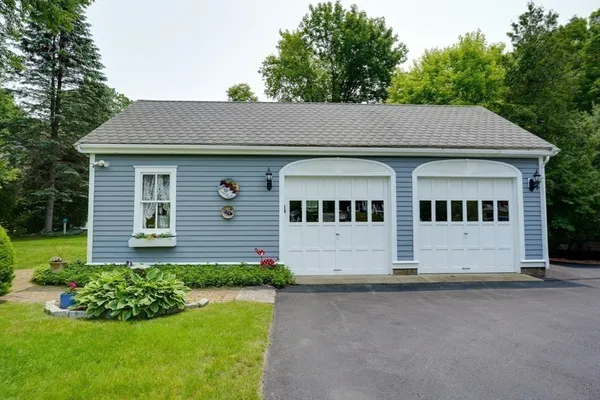 $714,900 | 70 West Main Street, Northborough, MA 01532
