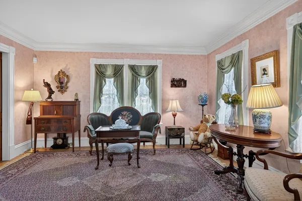 $714,900 | 70 West Main Street, Northborough, MA 01532