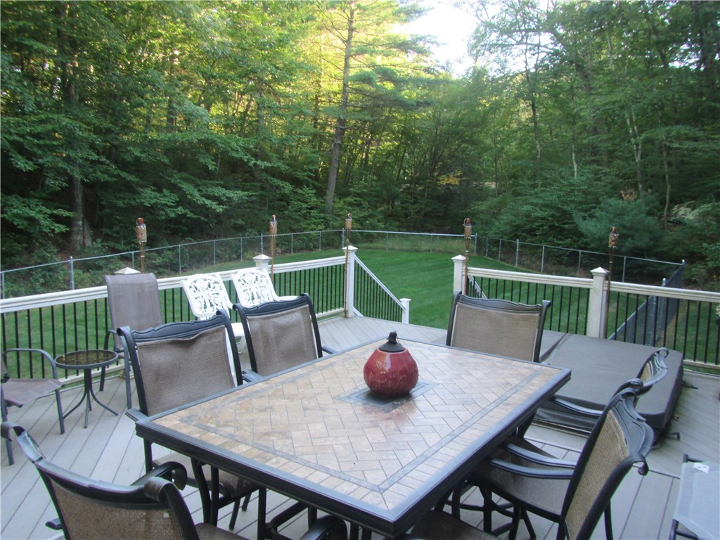 6 Latham Farm Road Smithfield, RI 02917 - Photo 8 of 35