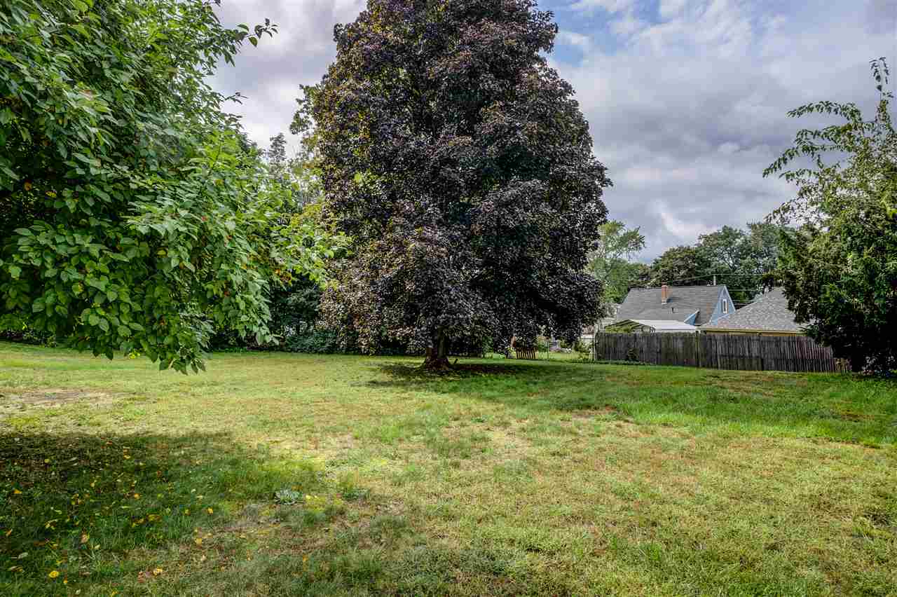731 Howe Street Manchester, NH 03103 - Photo 3 of 11