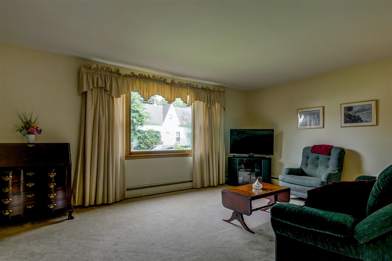 731 Howe Street Manchester, NH 03103 - Photo 4 of 11