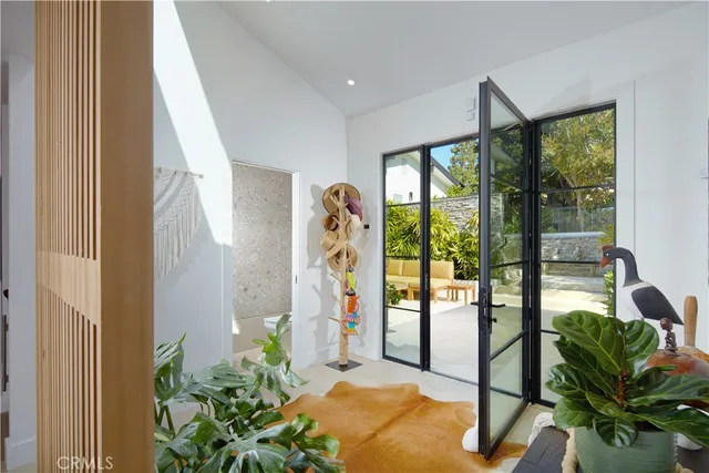 $9,295,000 | 22 Cherry Hills Lane, Newport Beach, CA 92660