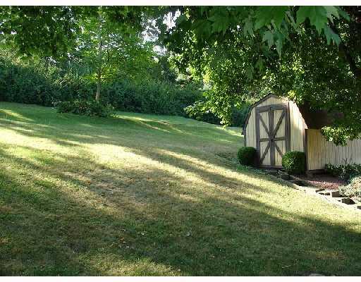 136 Galley Road Canonsburg, PA 15317 - Photo 15 of 17 Yard/Garden.