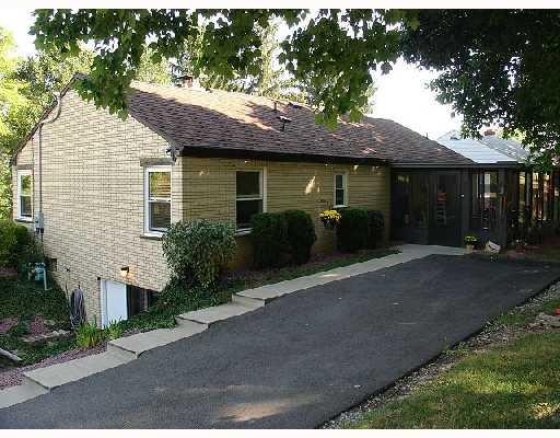 136 Galley Road Canonsburg, PA 15317 - Photo 17 of 17 Exterior Back.