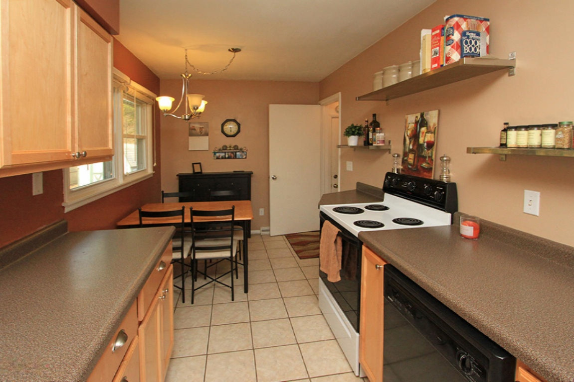 4308 Grand Prairie Road Kalamazoo, MI 49006 - Photo 5 of 18 Grand Prairie_10