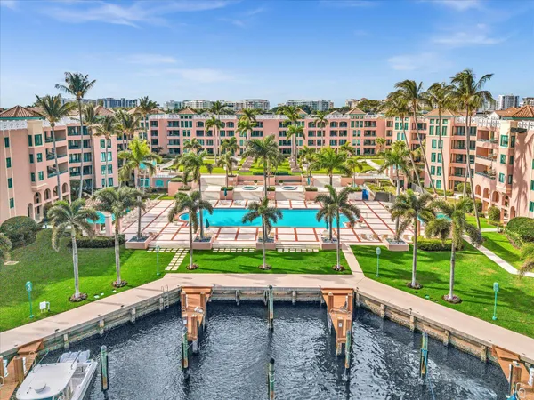 $8,500 | 120 Southeast 5th Avenue, Unit 225, Boca Raton, FL 33432