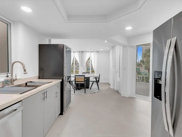 $8,500 | 120 Southeast 5th Avenue, Unit 225, Boca Raton, FL 33432