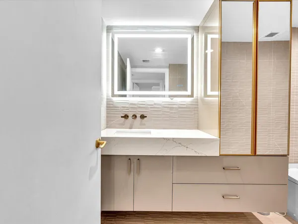 $8,500 | 120 Southeast 5th Avenue, Unit 225, Boca Raton, FL 33432