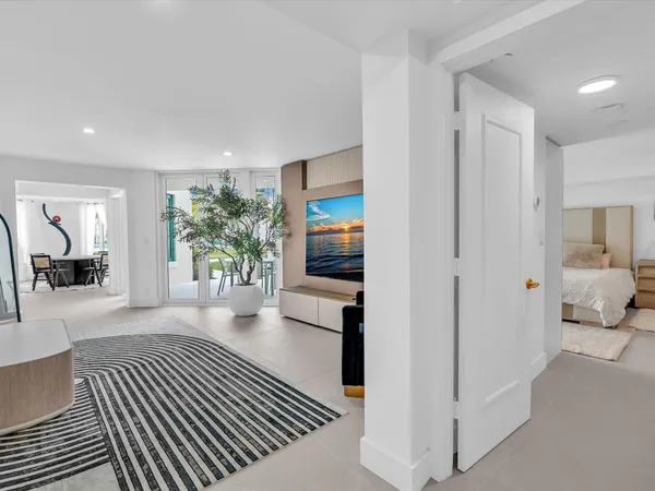 $8,500 | 120 Southeast 5th Avenue, Unit 225, Boca Raton, FL 33432