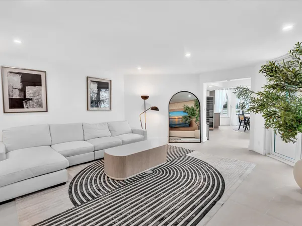 $8,500 | 120 Southeast 5th Avenue, Unit 225, Boca Raton, FL 33432