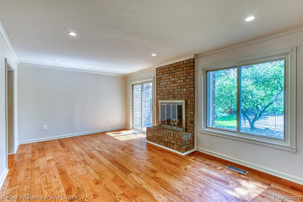 784 Oak Brook Ridge Drive Rochester Hills, MI 48307 - Photo 8 of 23
