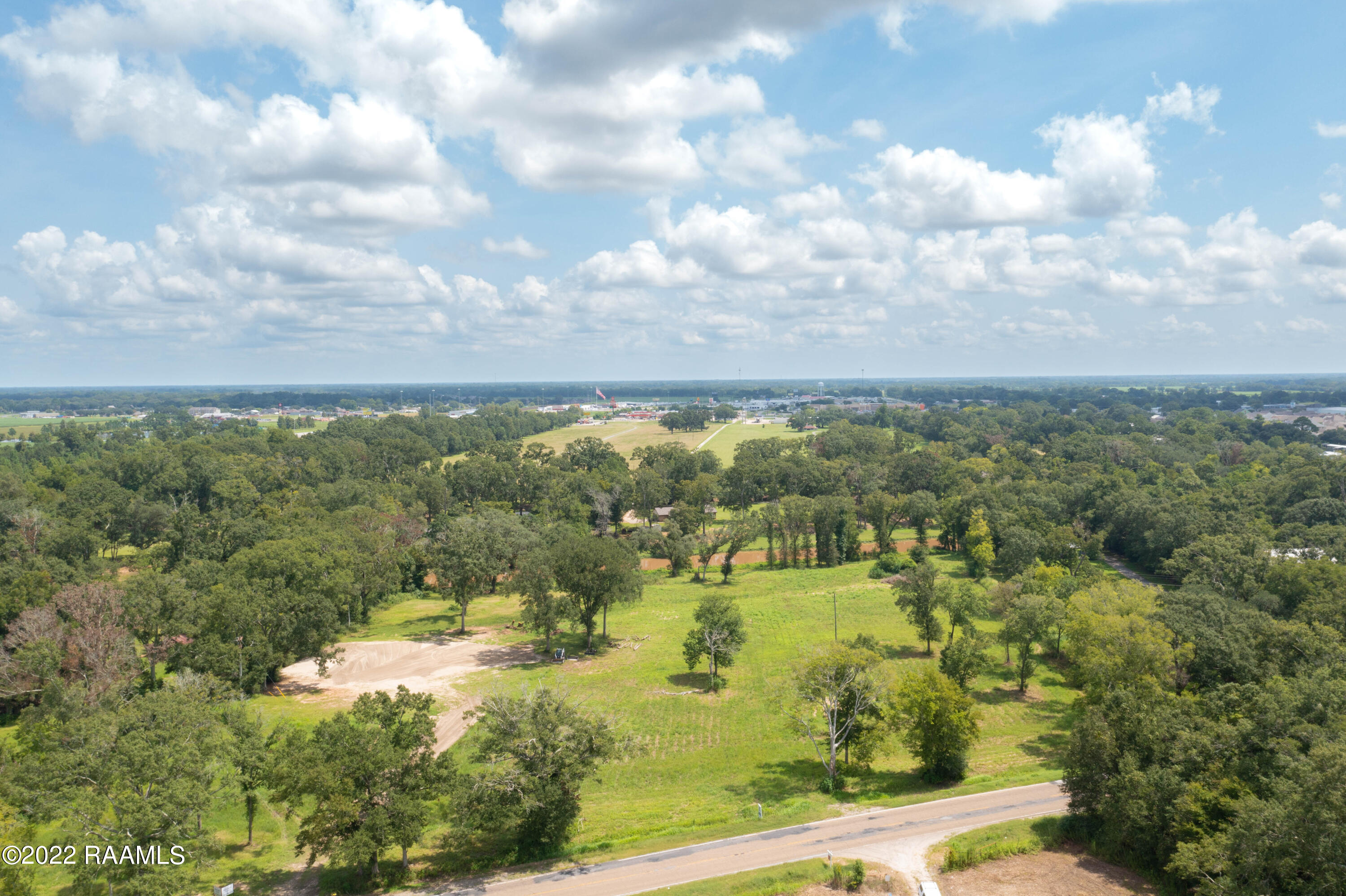 2 Main Highway Breaux Bridge, LA 70517 - Photo 3 of 14 3MainHwy-4