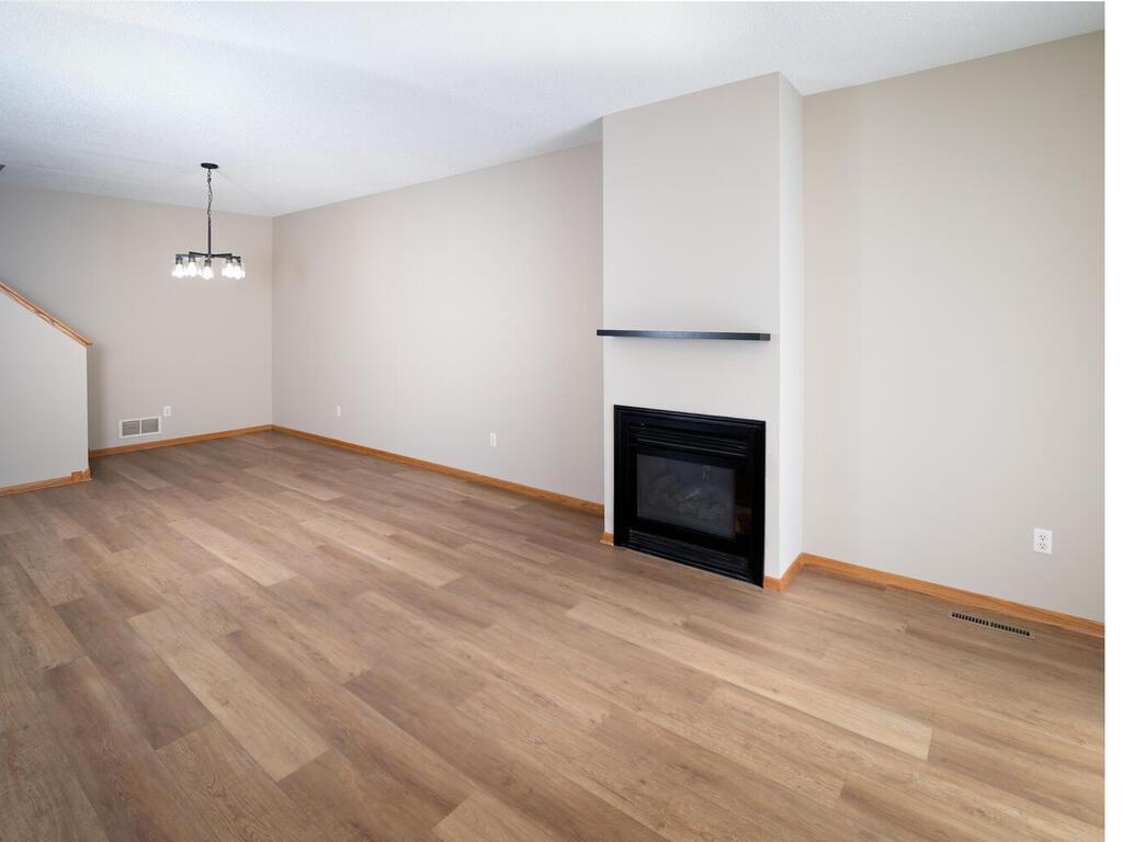 543 Roundhouse Street Shakopee, MN 55379 - Photo 16 of 24