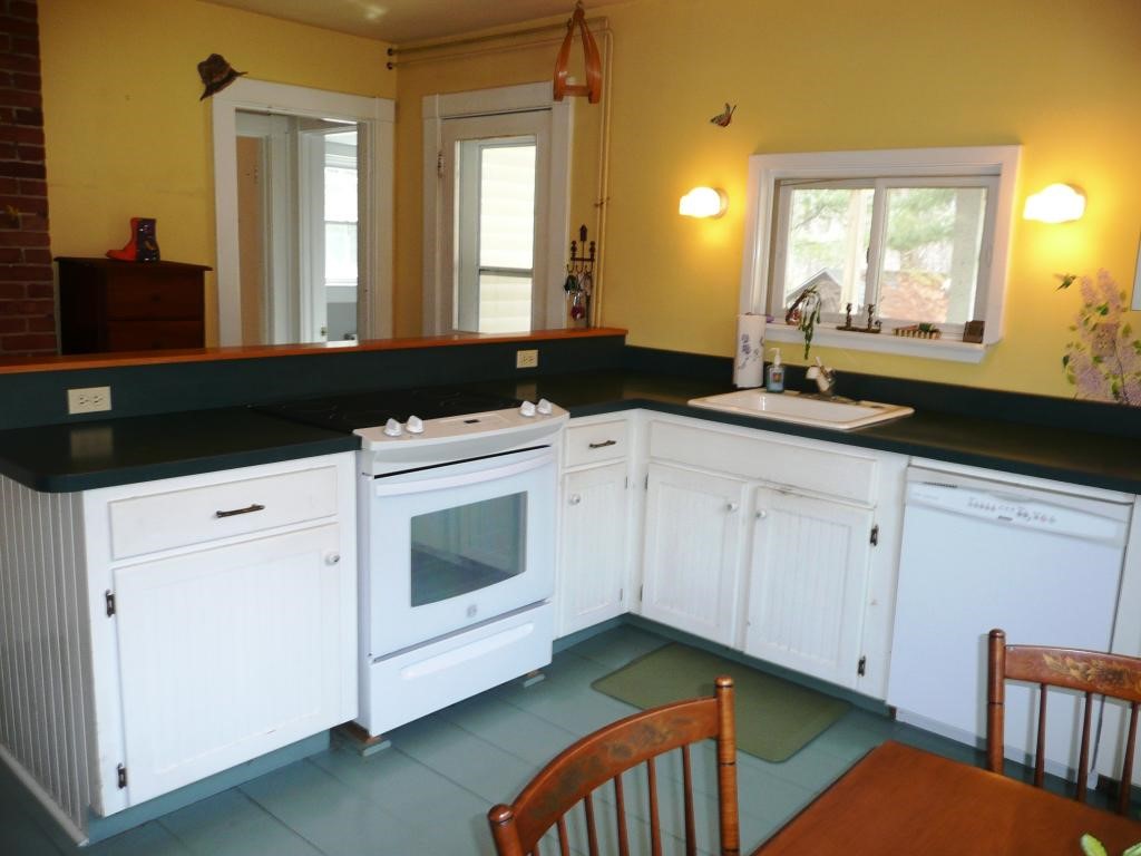 1244 Braeloch Road Colchester, VT 05446 - Photo 6 of 33 Gallery Image 6