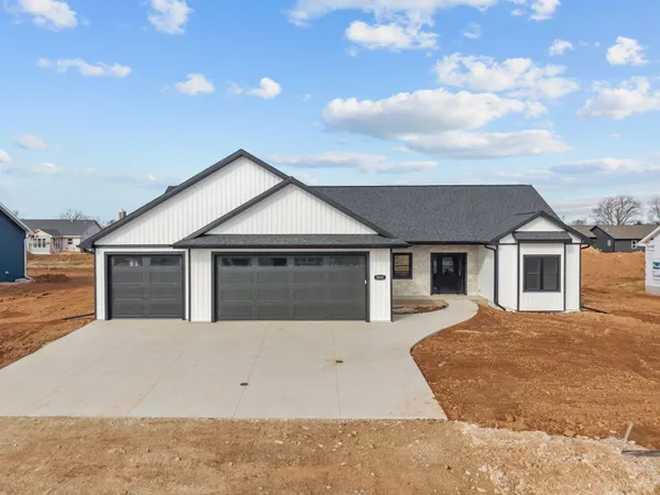 $689,900 | N9265 Anton Court, Appleton, WI 54915
