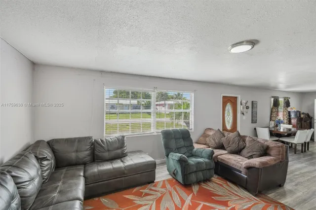 $220,000 | 1133 Mississippi Avenue, Clewiston, FL 33440