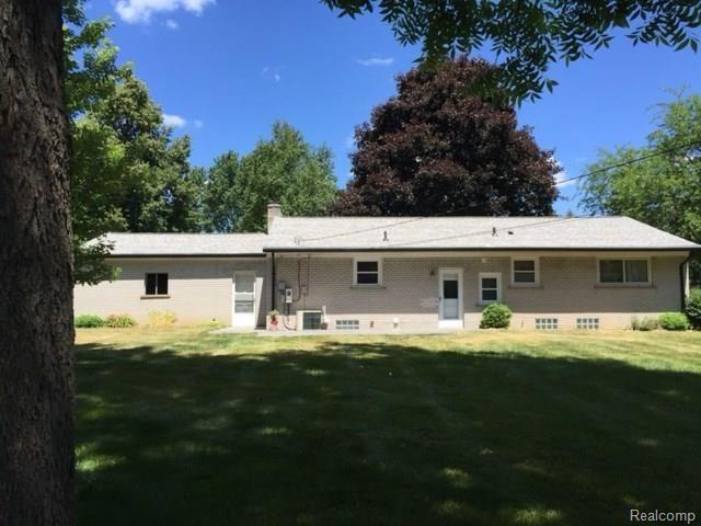 316 Booth Road Troy, MI 48085 - Photo 19 of 20 IMG_3429.JPG