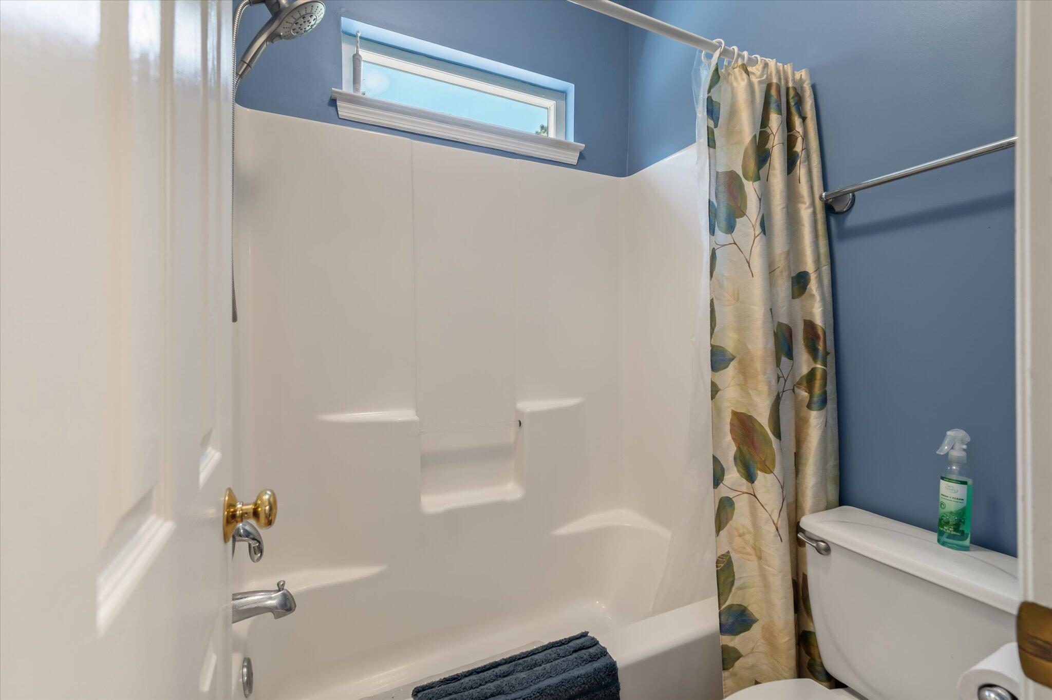3464 Billings Street Mount Pleasant, SC 29466 - Photo 22 of 46 Primary Bathroom