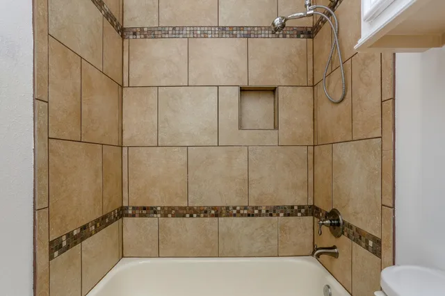 $3,000 | 306 Enid Street, Unit A, Houston, TX 77009