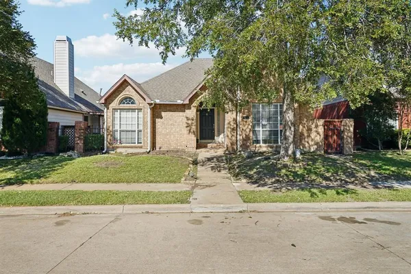 $2,500 | 401 Dakota Trail, Irving, TX 75063