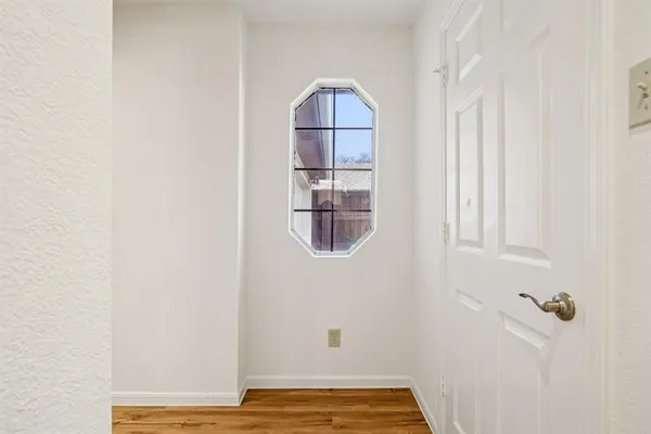 $2,500 | 401 Dakota Trail, Irving, TX 75063