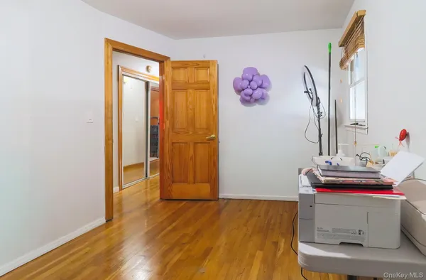 $644,999 | 163 Floyd Street, Brentwood, NY 11717