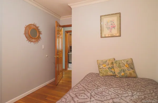 $644,999 | 163 Floyd Street, Brentwood, NY 11717