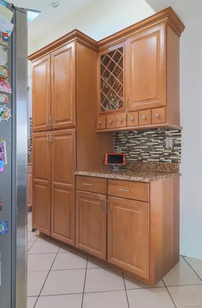 $644,999 | 163 Floyd Street, Brentwood, NY 11717