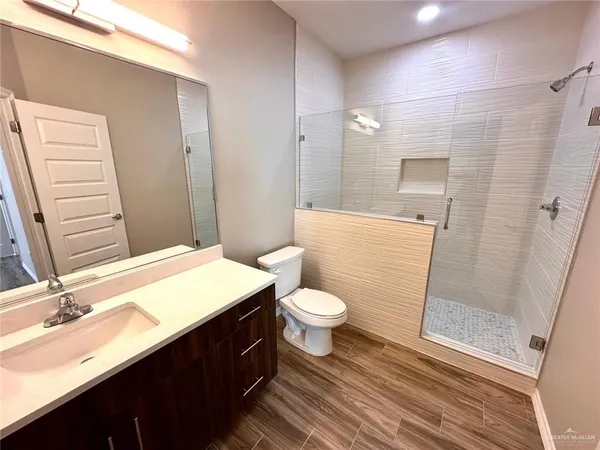 $1,000 | 4004 Walnut Avenue, Unit 1, McAllen, TX 78501