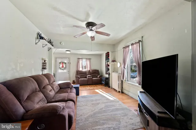 $239,999 | 43 East George Street, York New Salem, PA 17371