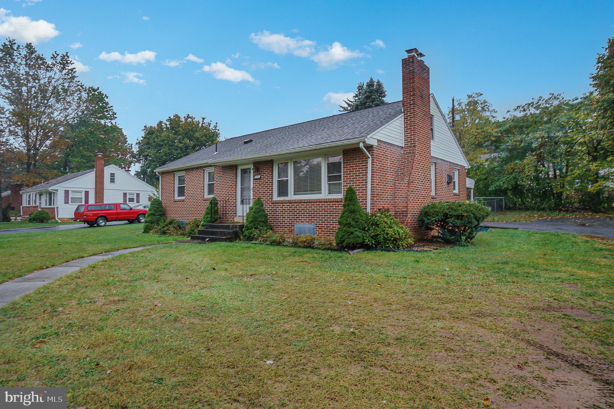 2033 West Trindle Road Carlisle, PA 17013 - Photo 2 of 25 Gallery Image 2