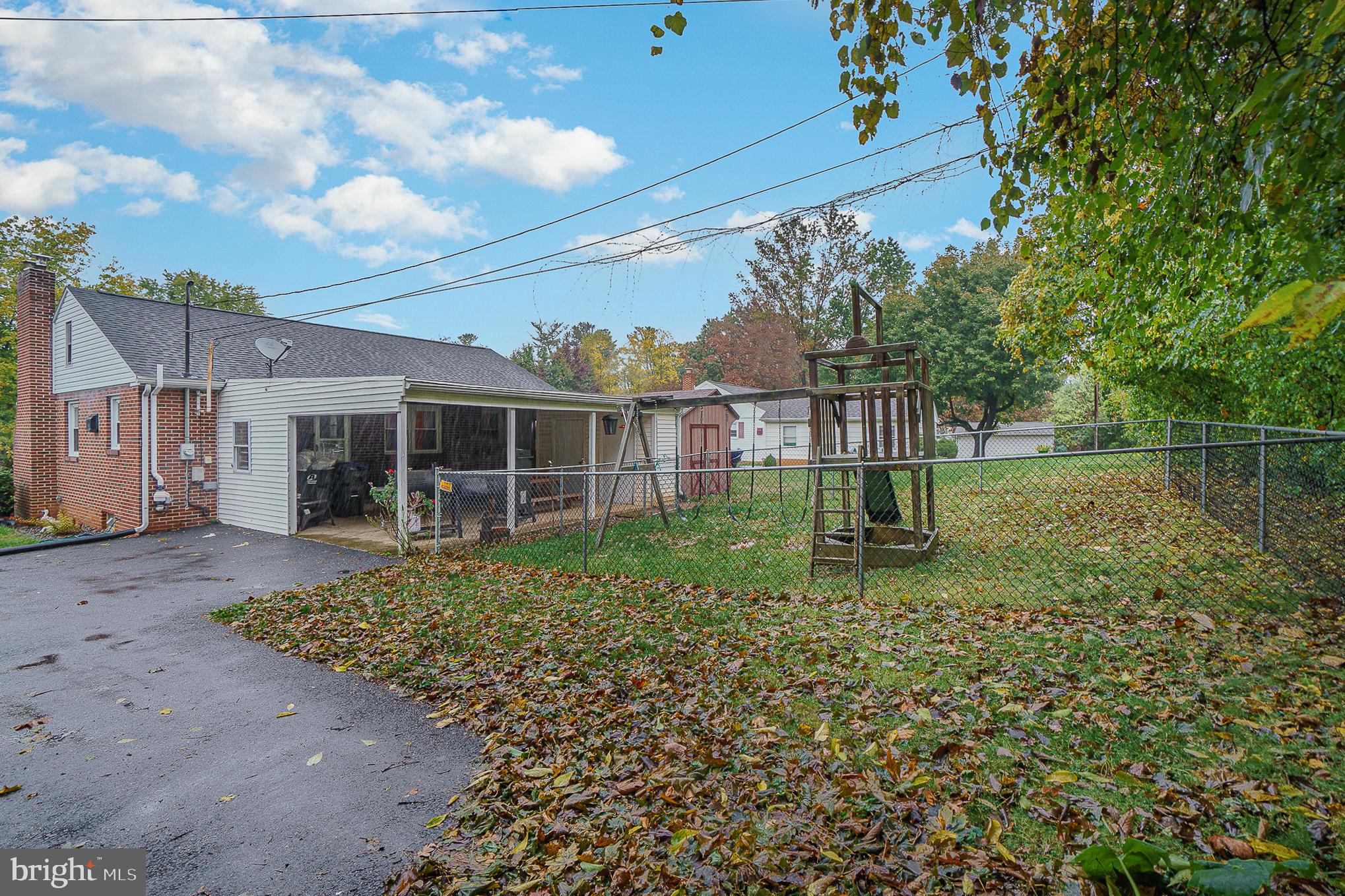 2033 West Trindle Road Carlisle, PA 17013 - Photo 5 of 25 Gallery Image 5