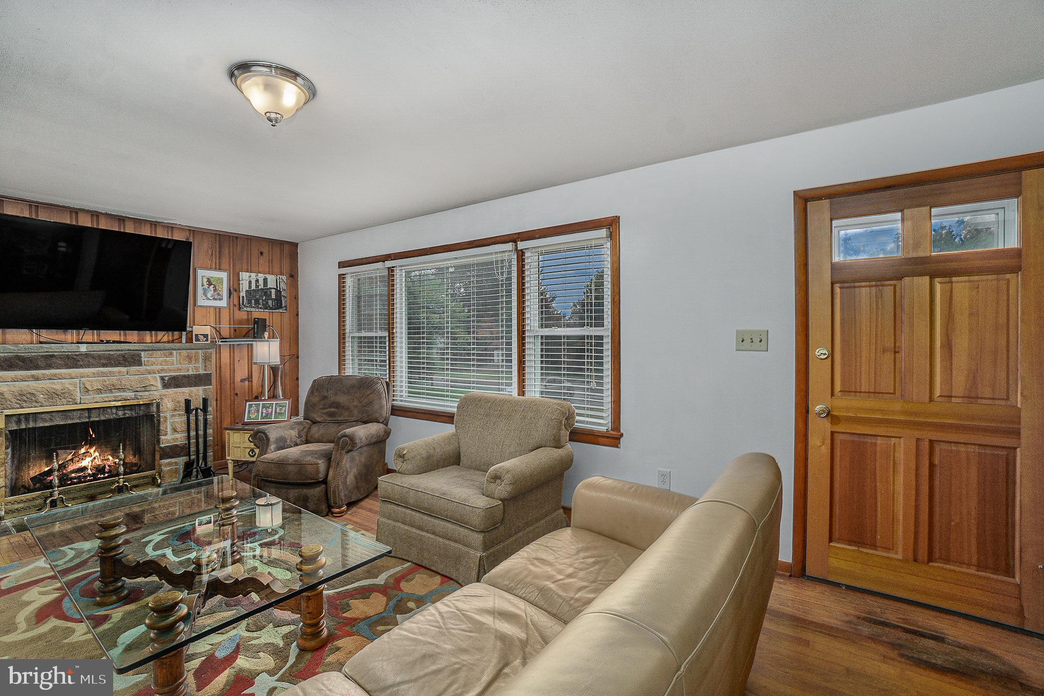 2033 West Trindle Road Carlisle, PA 17013 - Photo 7 of 25 Gallery Image 7