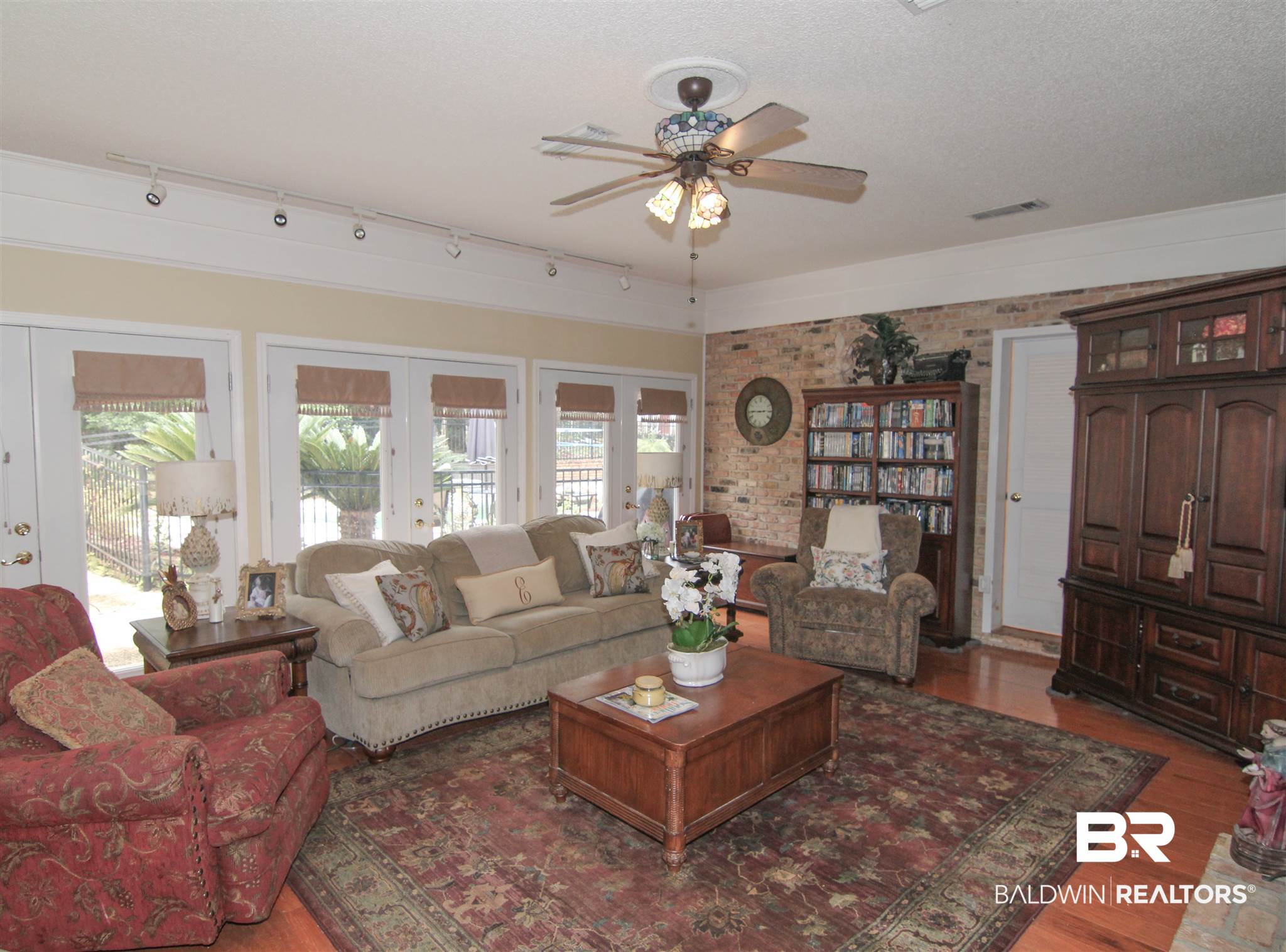 315 Gaines Avenue Mobile, AL 36609 - Photo 4 of 30 Family Room