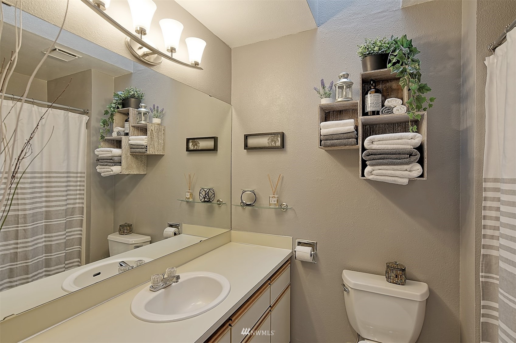 2340 Southeast 8th Place Renton, WA 98057 - Photo 21 of 25 Gallery Image 21