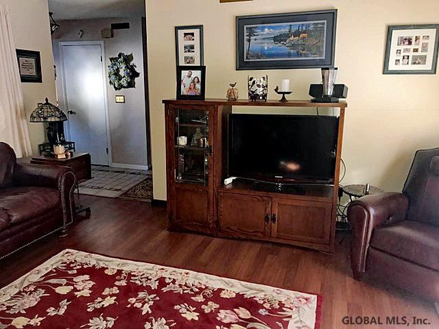 7 Snowberry Road Malta, NY 12020 - Photo 4 of 20 Photo 4