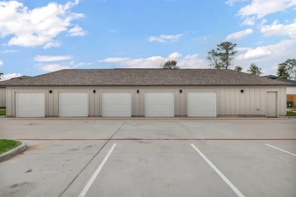 $1,699 | 4250 Woodridge Parkway, Unit 1026, Porter, TX 77365