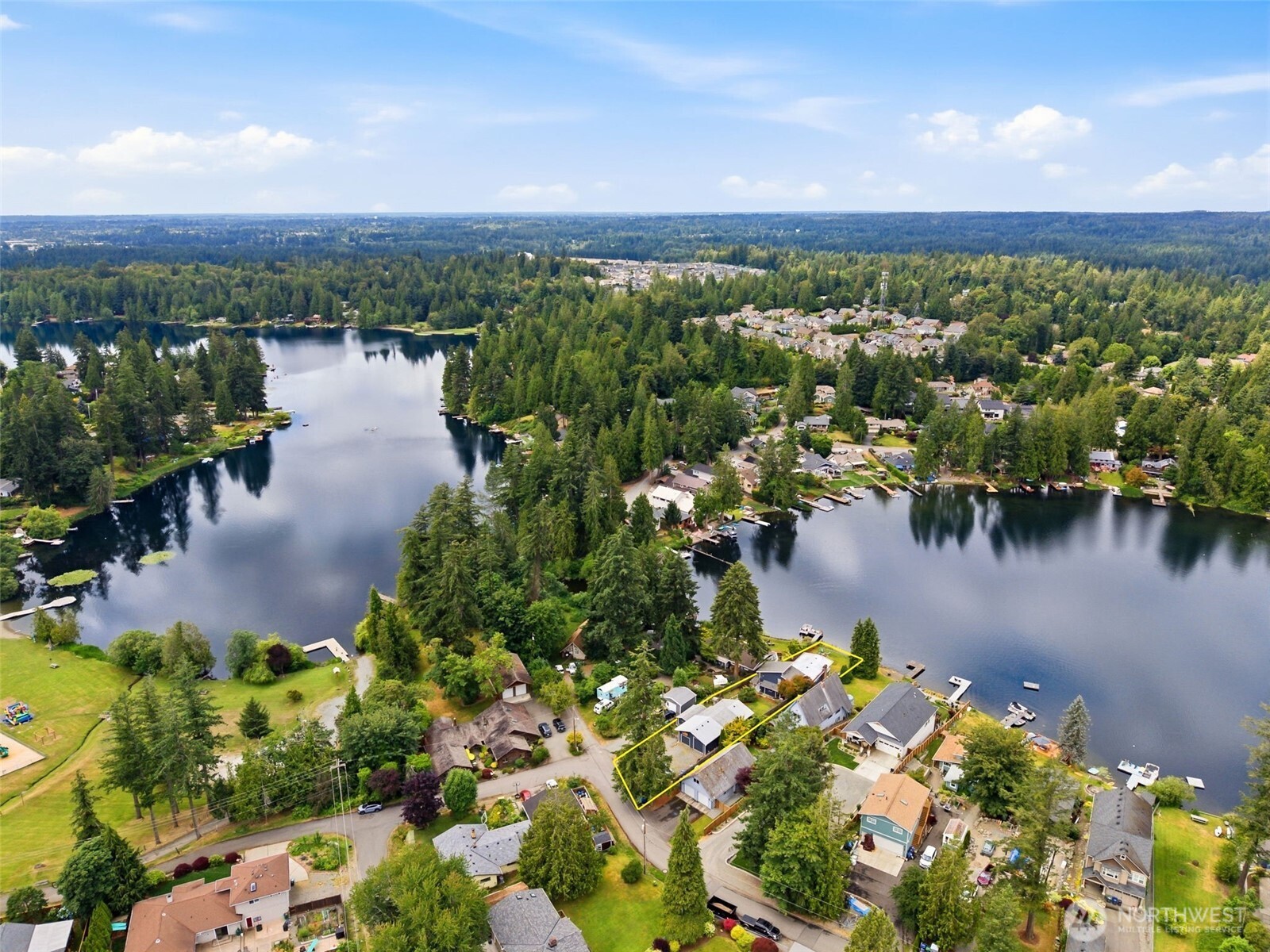 21702 Southeast 262nd Place Maple Valley, WA 98038 - Photo 31 of 40