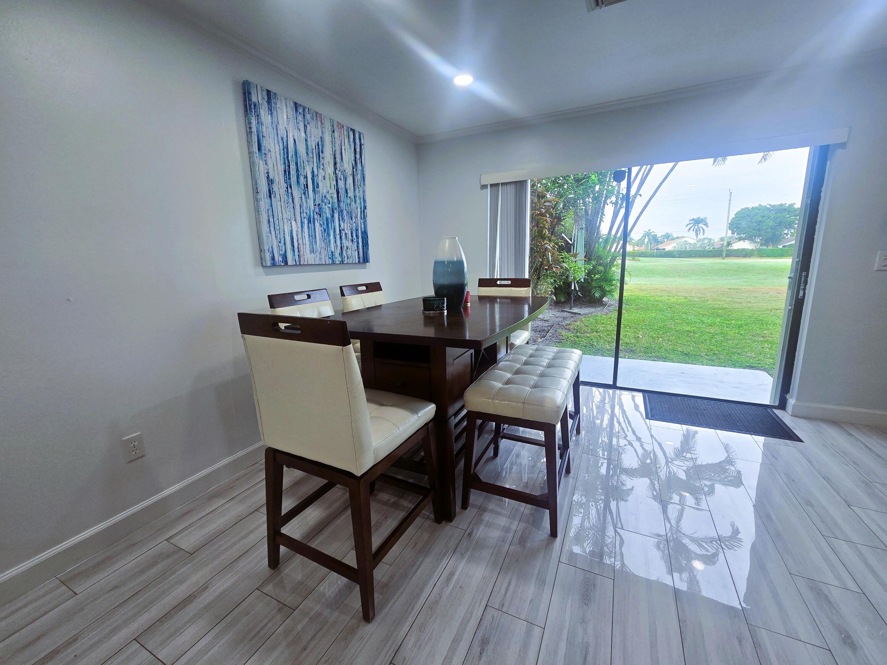 5885 Northpointe Lane Boynton Beach, FL 33437 - Photo 5 of 51 Livingroom view