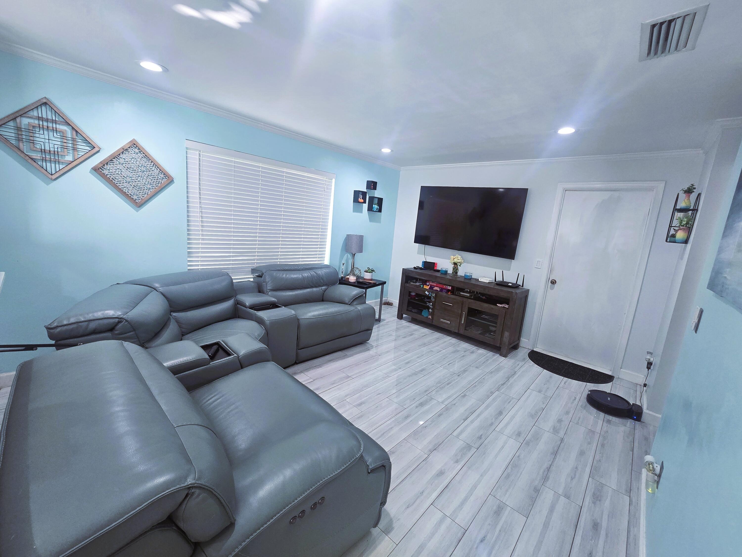 5885 Northpointe Lane Boynton Beach, FL 33437 - Photo 9 of 51 Familyroom