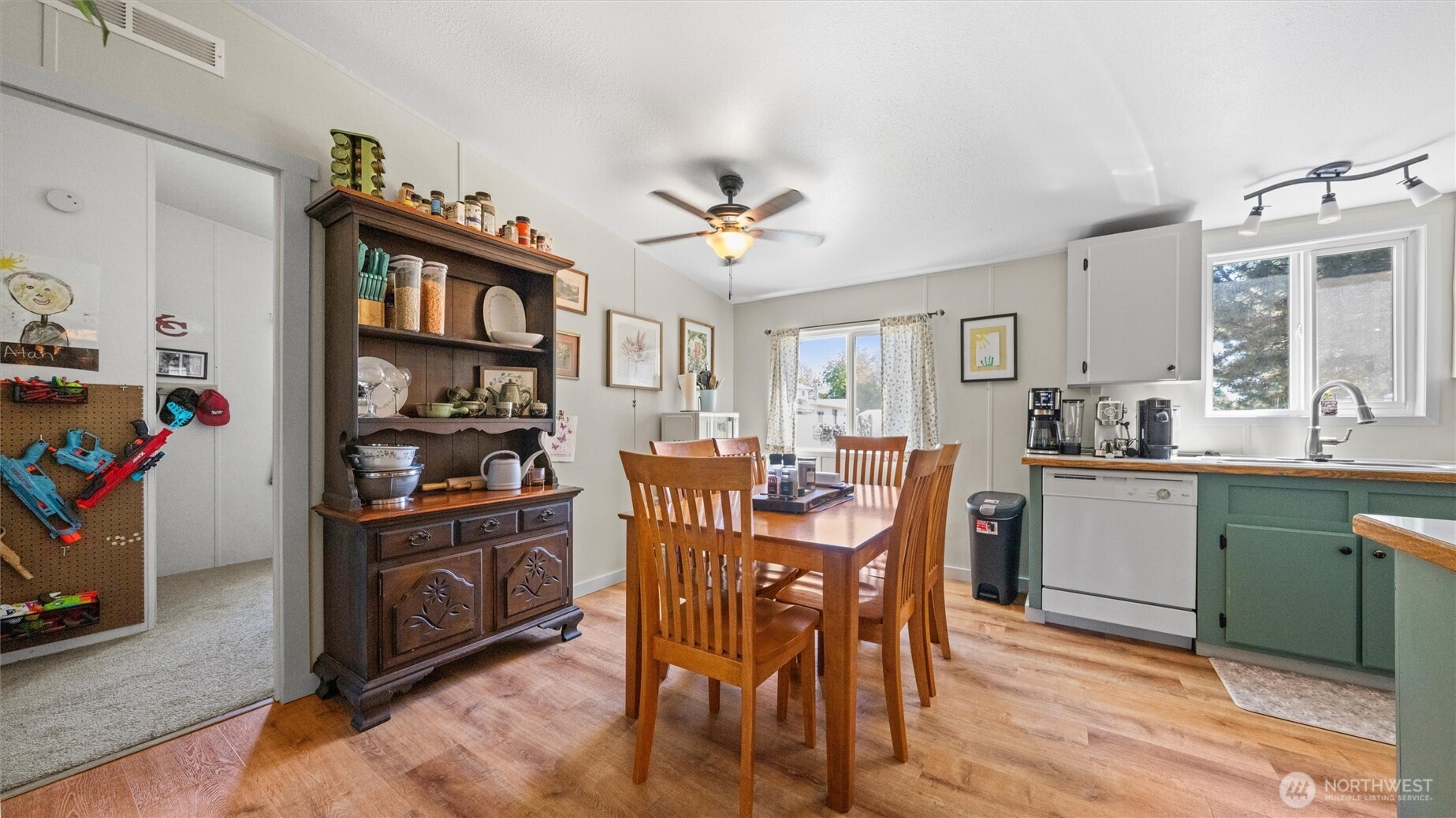 457 McKinney Road Walla Walla, WA 99362 - Photo 6 of 29 a kitchen with stainless steel appliances kitchen island granite countertop furniture and a dining table