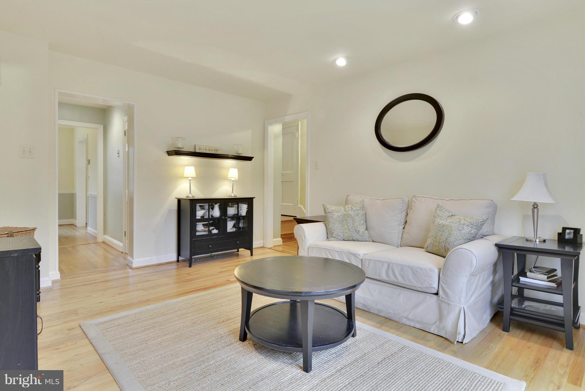 10204 Cherry Tree Lane Silver Spring, MD 20901 - Photo 13 of 29 Family Room