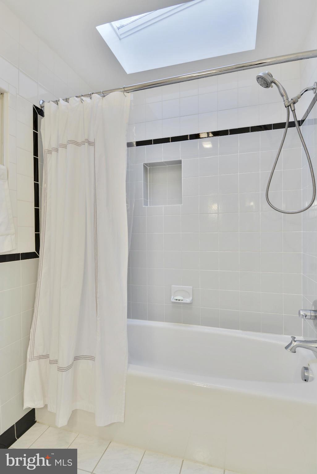 10204 Cherry Tree Lane Silver Spring, MD 20901 - Photo 21 of 29 Bath (Master)