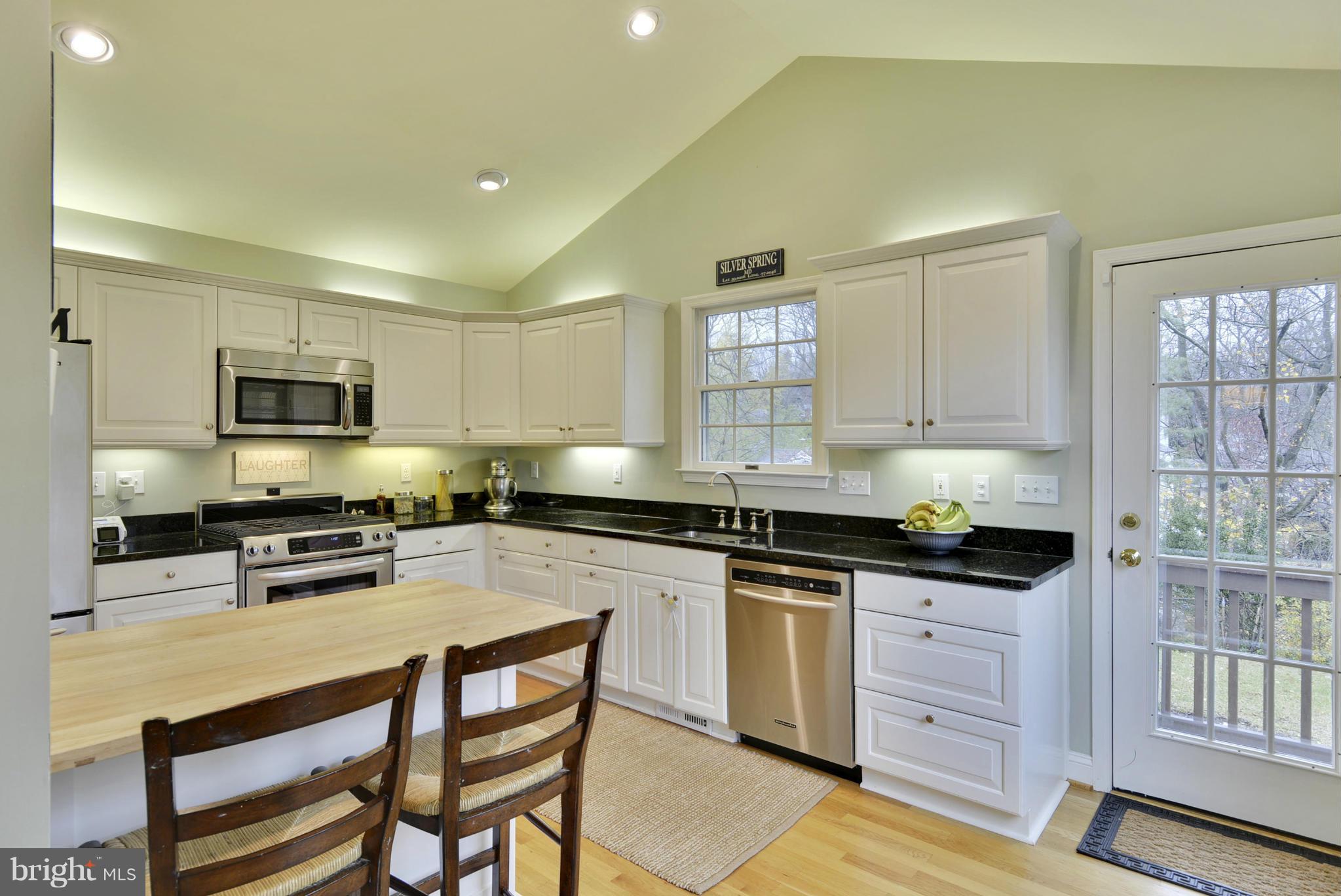 10204 Cherry Tree Lane Silver Spring, MD 20901 - Photo 4 of 29 Kitchen