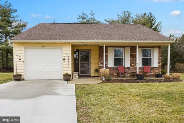 $2,900 | 29 Fireside Circle, Columbus, NJ 08022